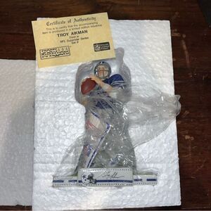SPORTS IMPRESSIONS NFL DALLAS COWBOYS TROY AIKMAN PORCELAIN FOOTBALL FIGURE 1993